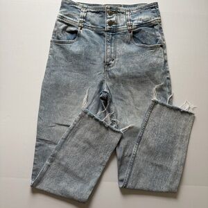 NWOT Abercrombie & Fitch Mom Jeans Light Wash Size 2, Button up design